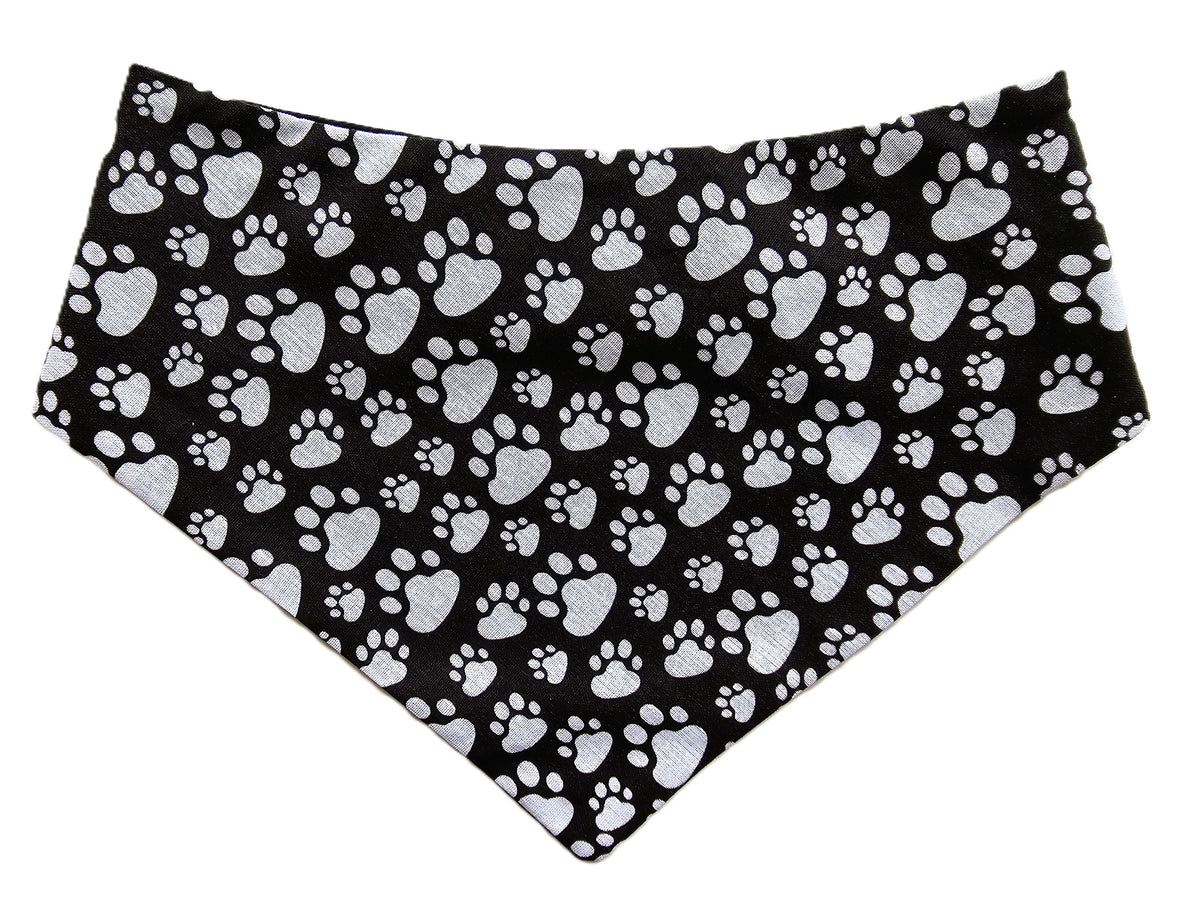 🐾 White Paws on Black Dog Bandana 🐾
