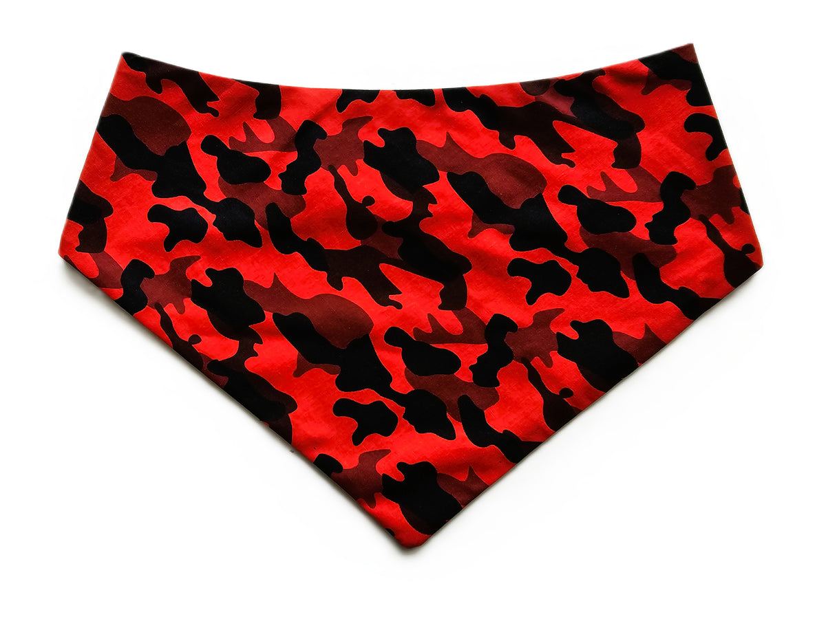 Red Camo Dog Bandana 🐾❤️